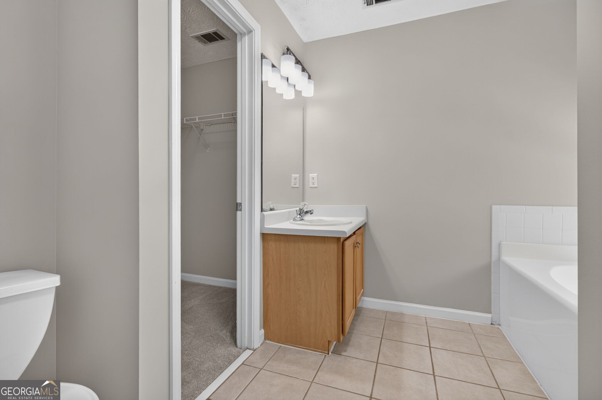 4025 Hemingway Drive Property Photo 18