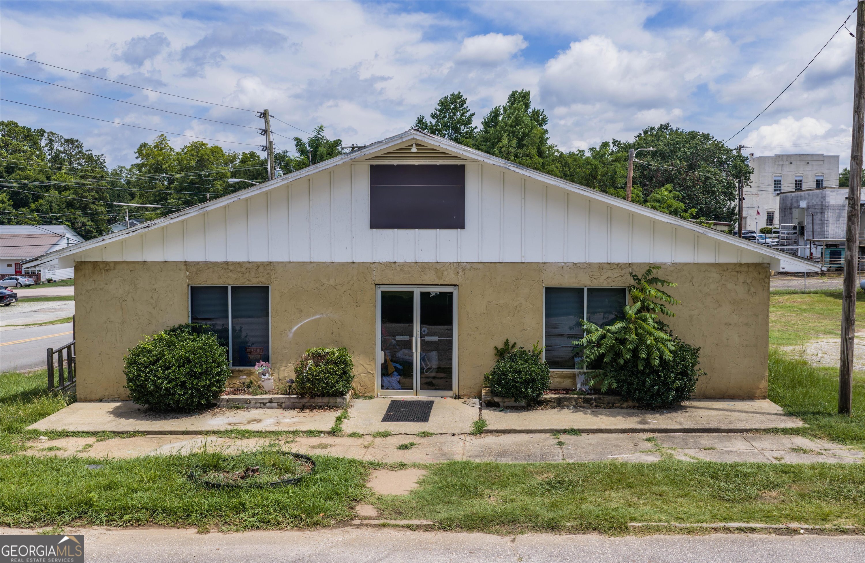 58 1st Avenue Sw Property Photo 1