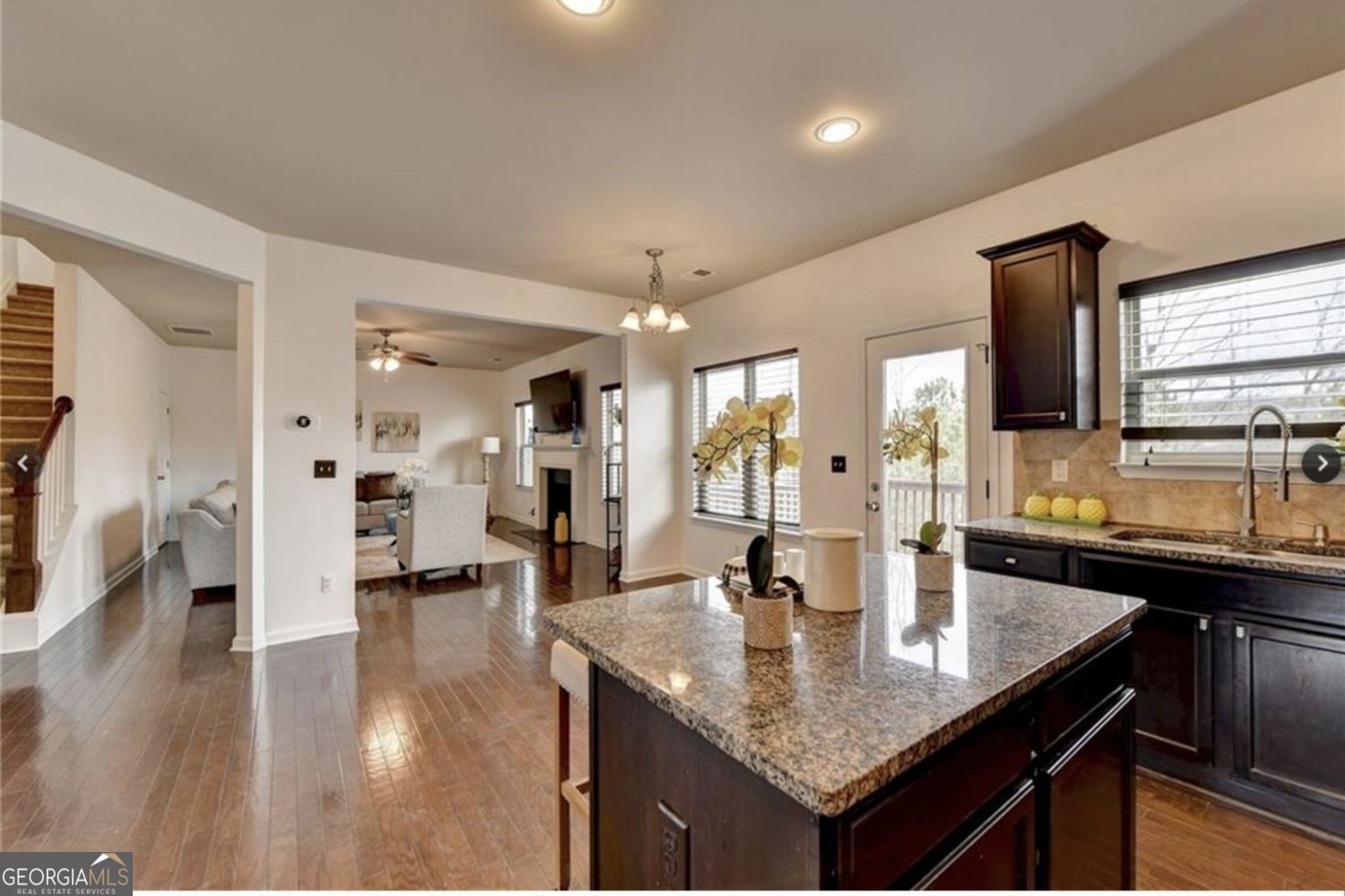 1376 Castleberry Drive Property Photo 8