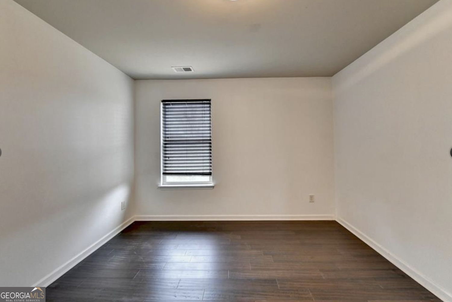 1376 Castleberry Drive Property Photo 11