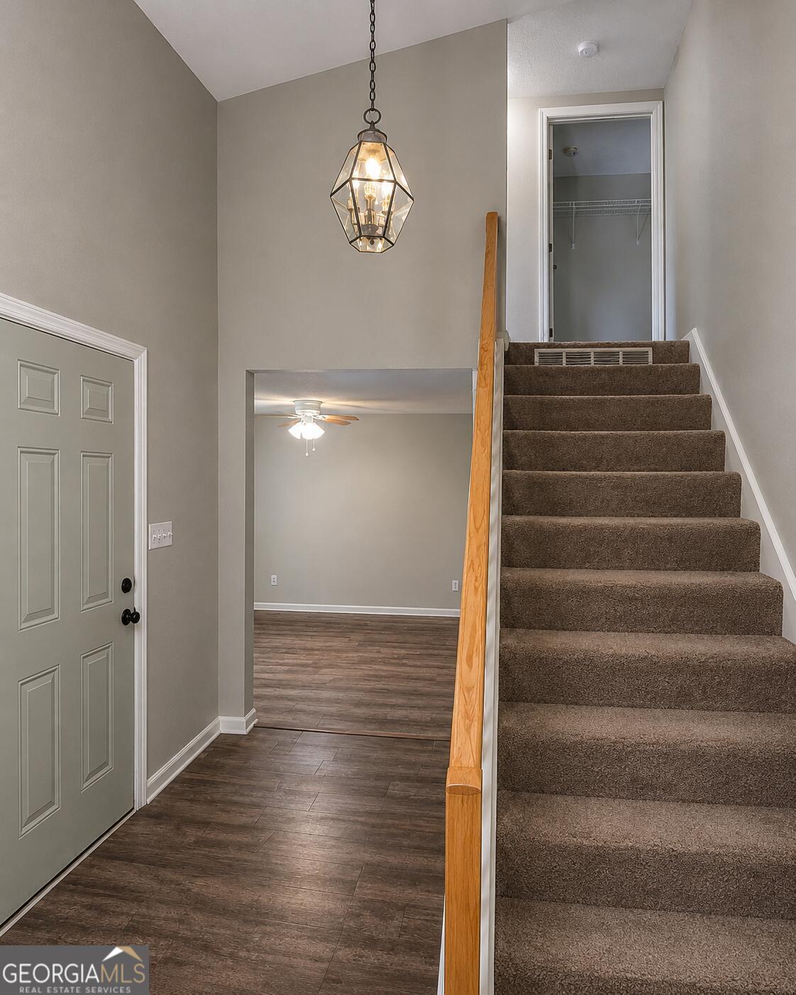146 Stoneridge Drive # 146 Property Photo 2