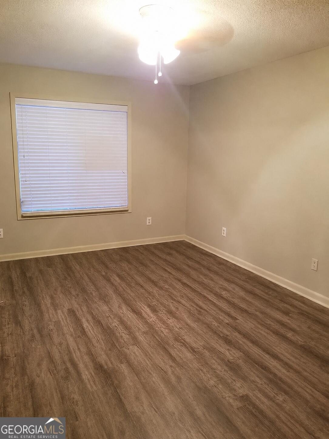 146 Stoneridge Drive # 146 Property Photo 4