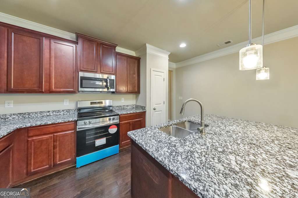 4514 Grenadine Circle Property Photo 8