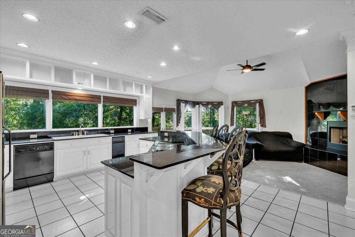 1060 Cooks Mill Road Property Photo 14