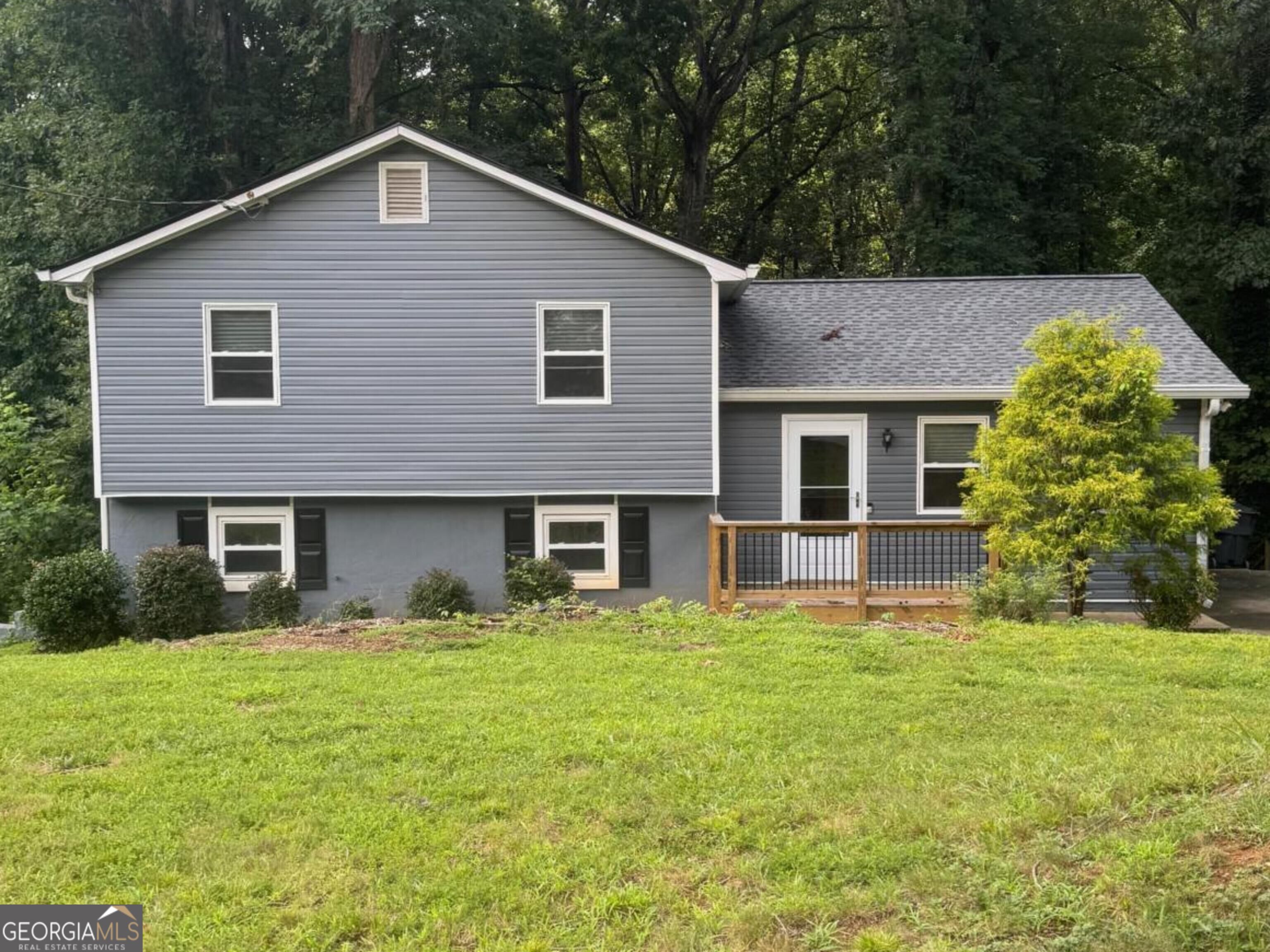 3448 Forest Knoll Drive Property Photo 1