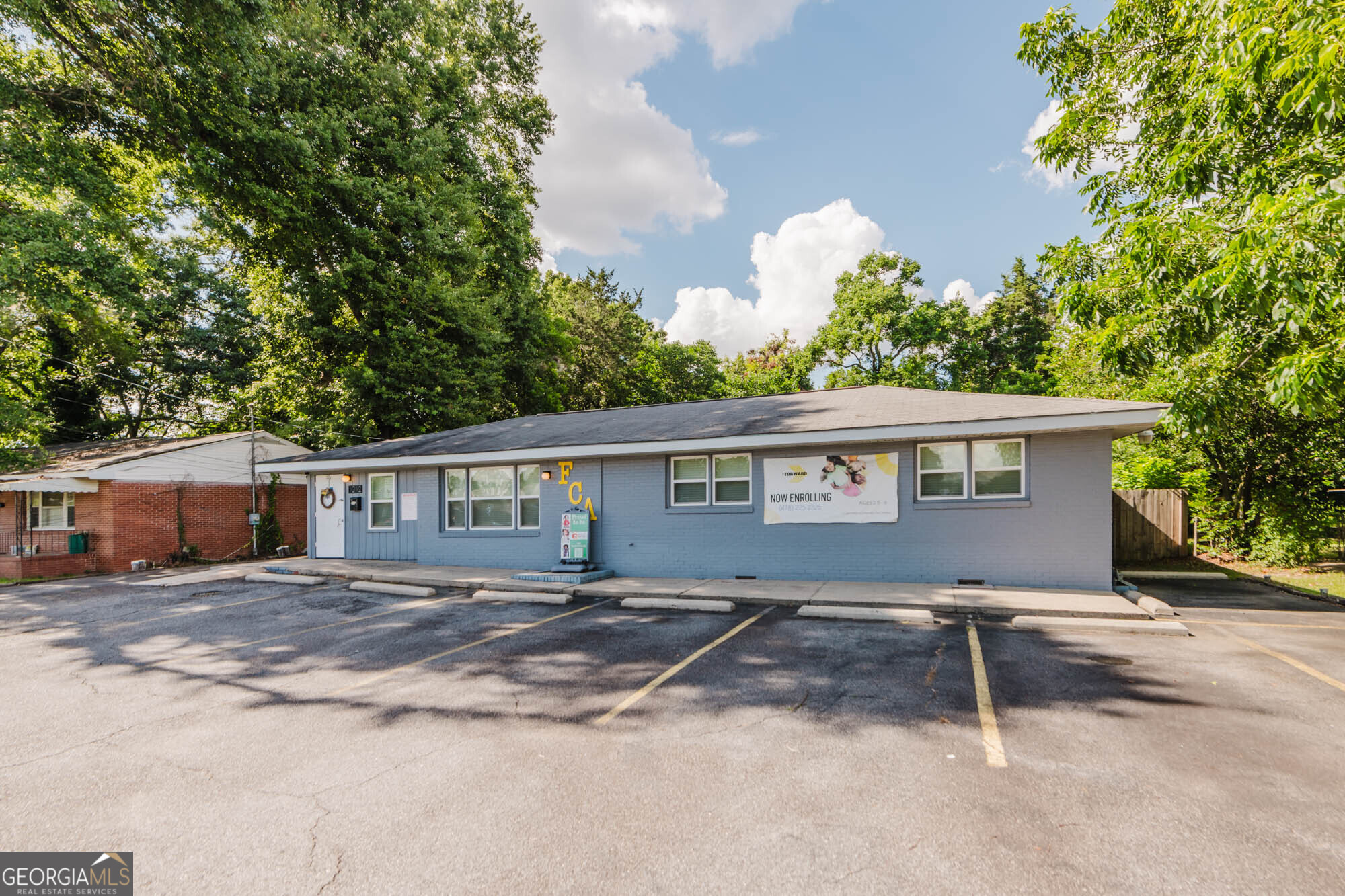 1212 Green Street Property Photo 3