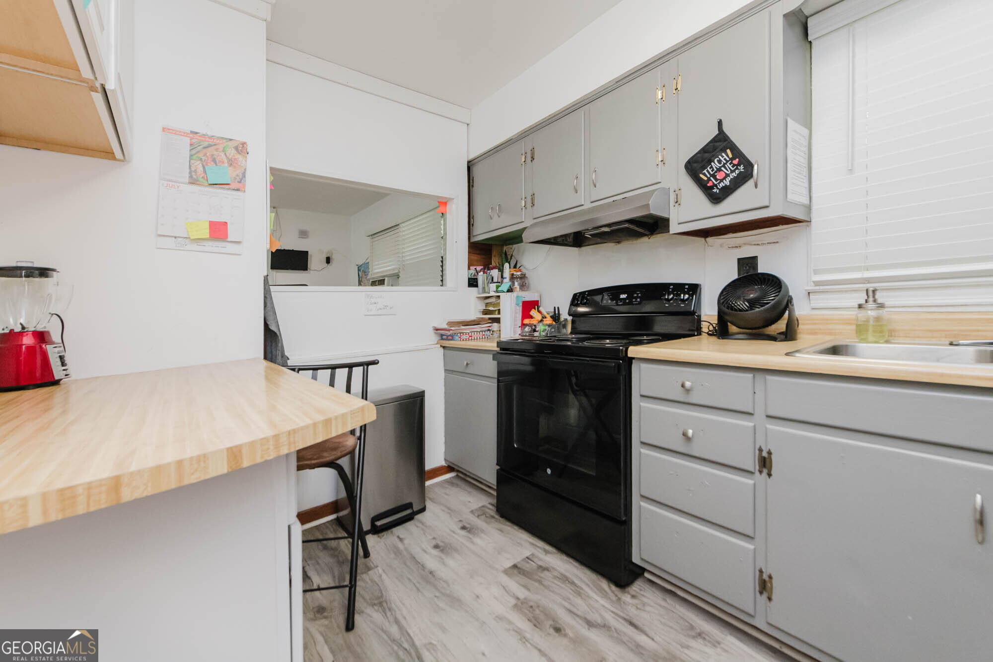 1212 Green Street Property Photo 13