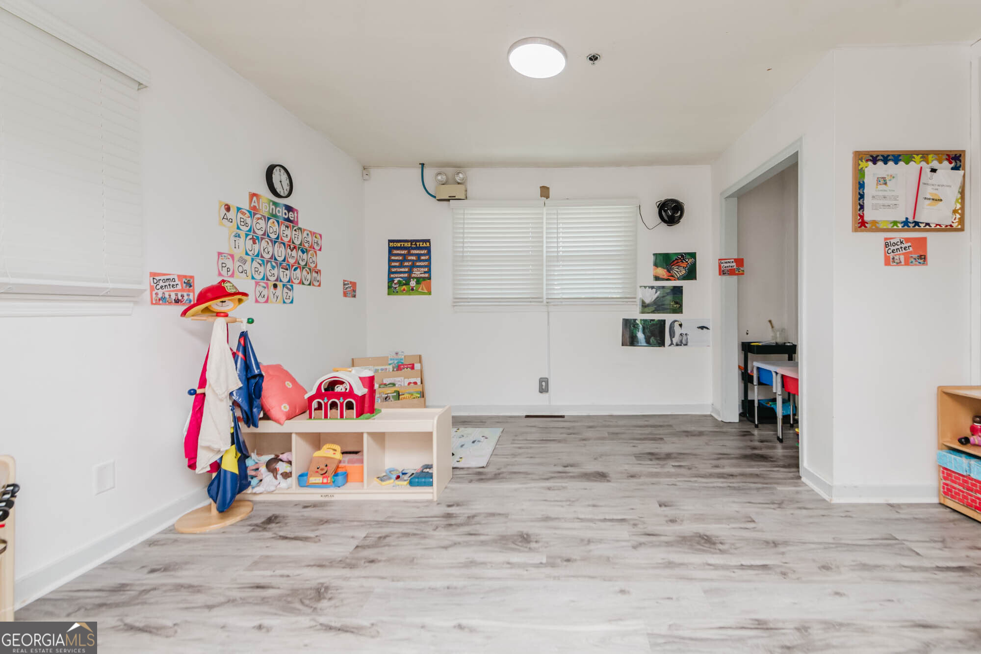 1212 Green Street Property Photo 16