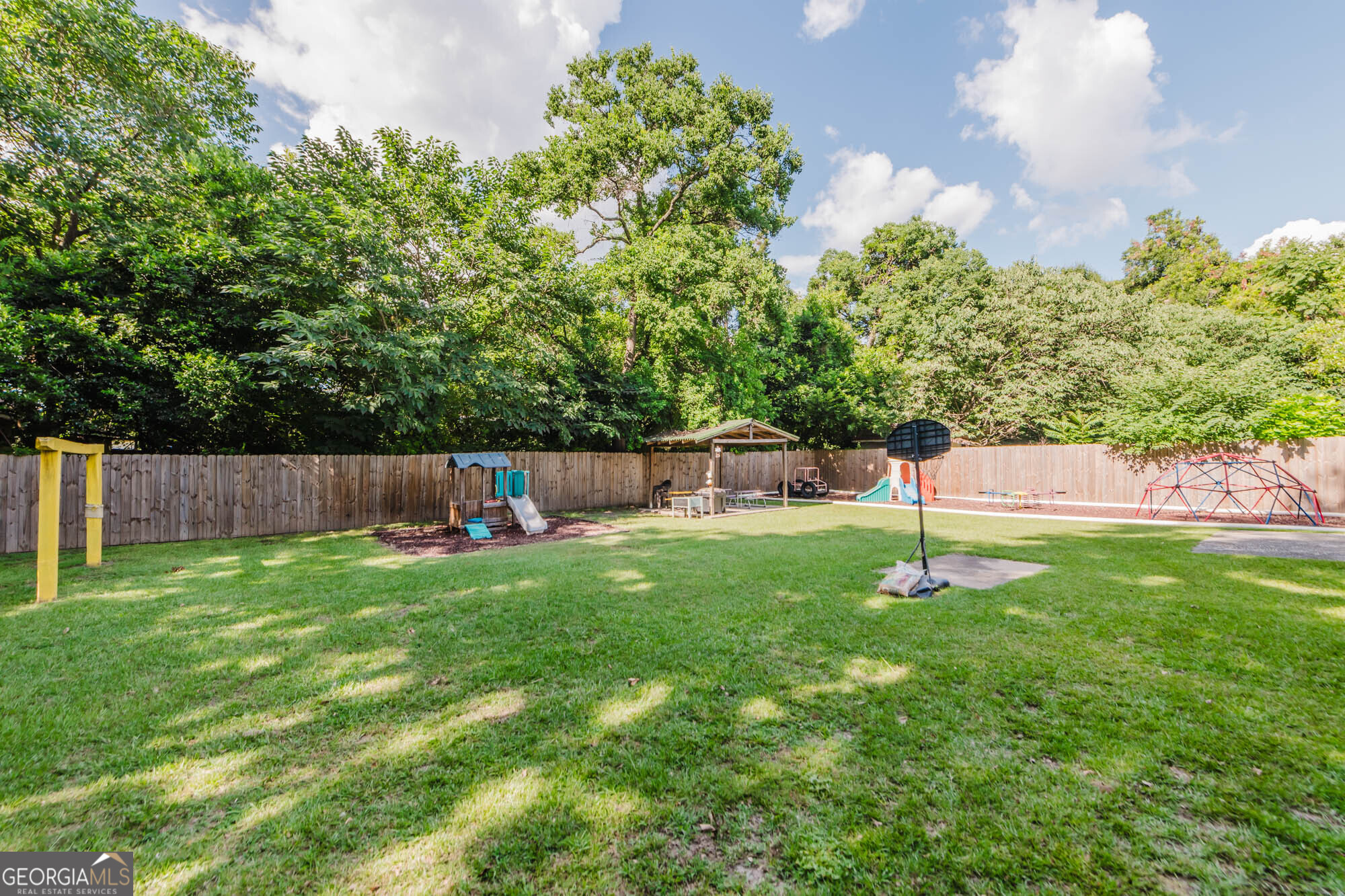 1212 Green Street Property Photo 25