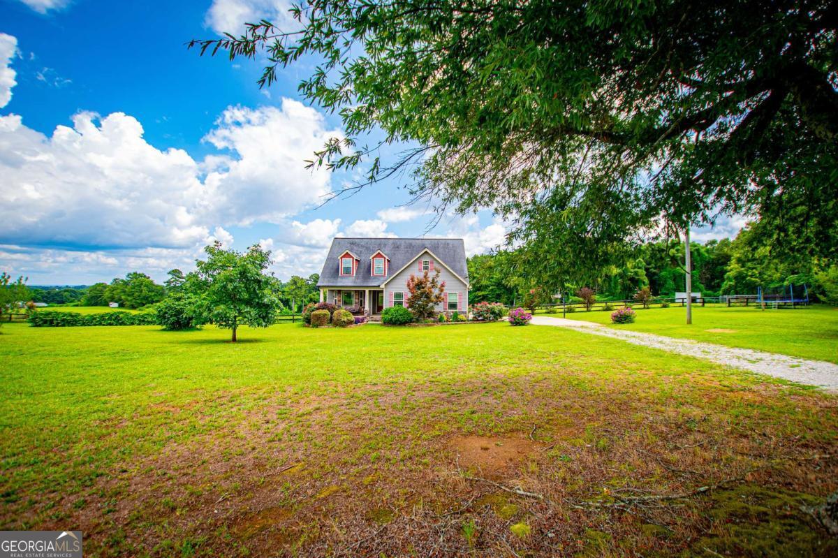 225 Hilltop Road Property Photo 4