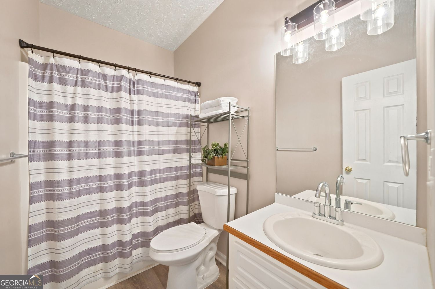 216 Lee Court Property Photo 14