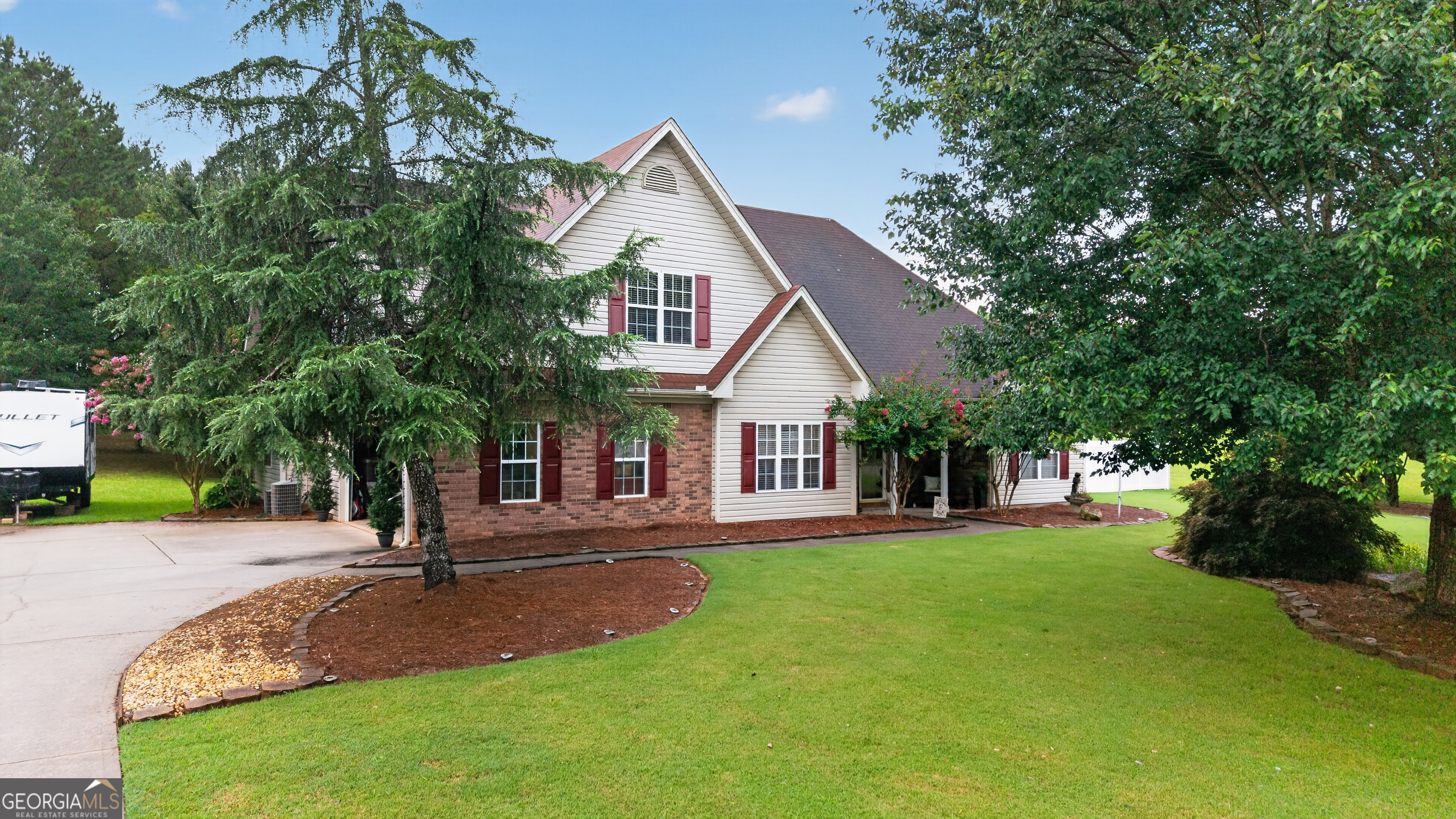 118 Rolling Hill Drive Property Photo 1