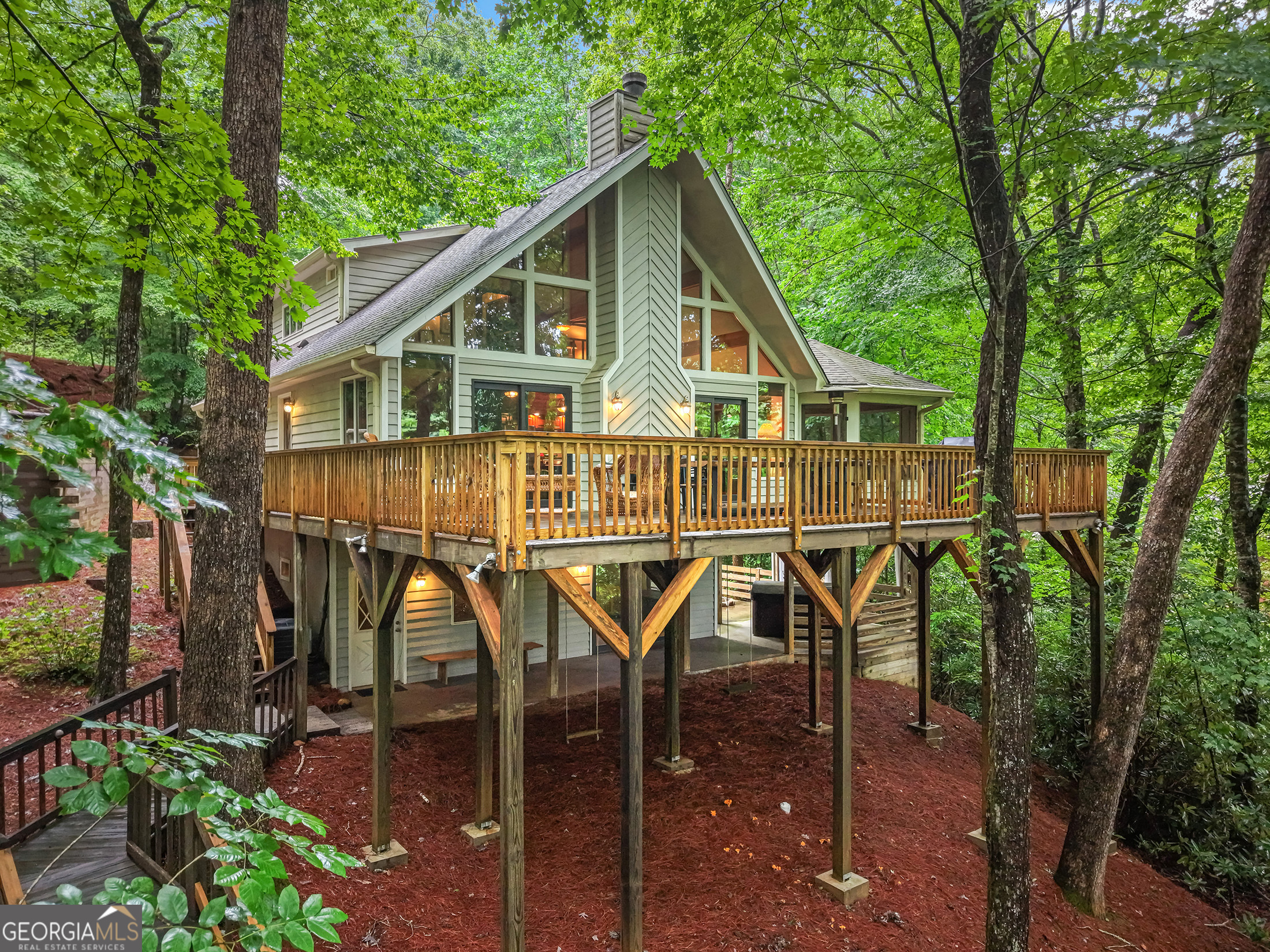 83 Hilltop Circle Property Photo 1