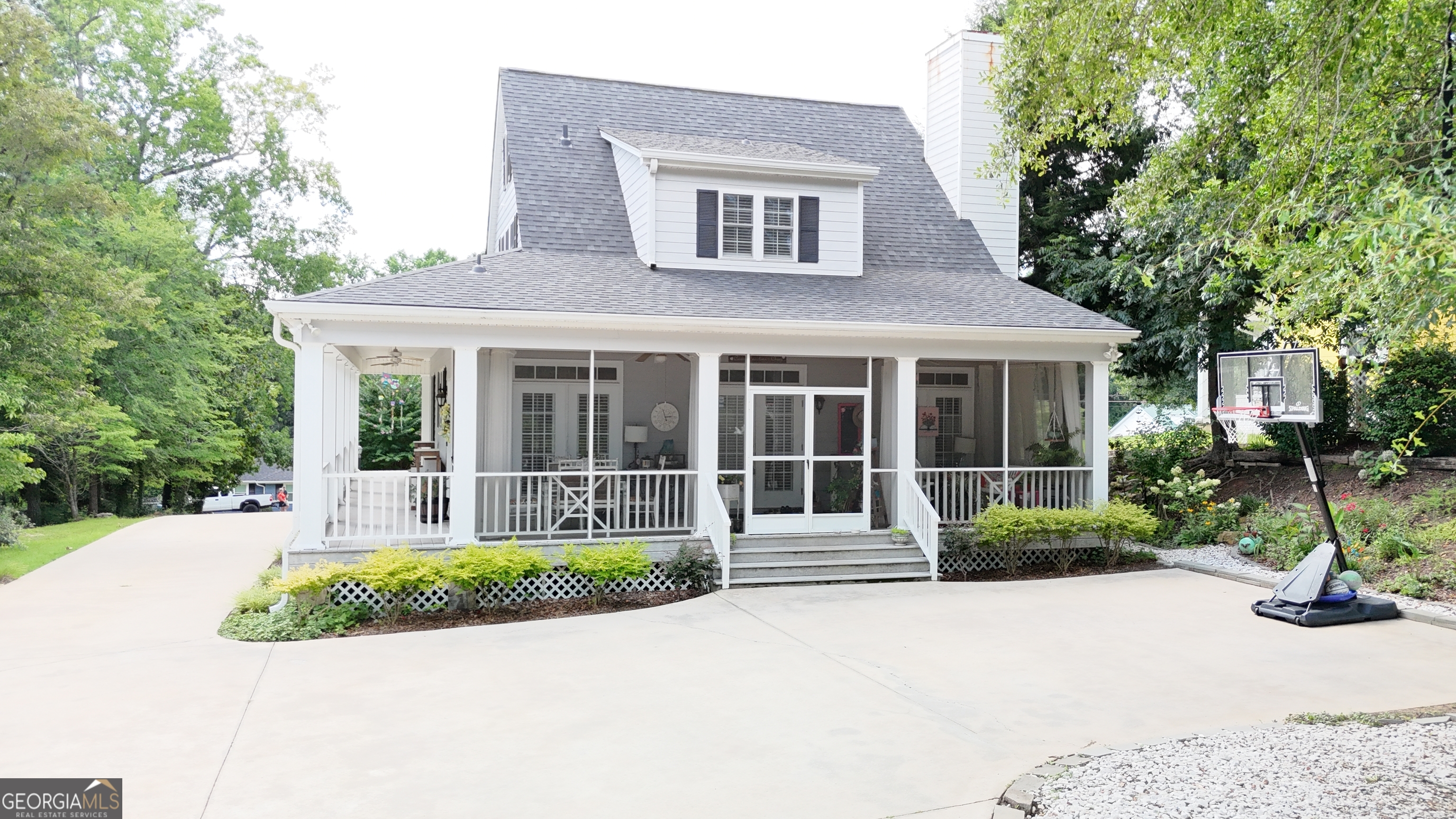 175 Springdale Road Property Photo 3