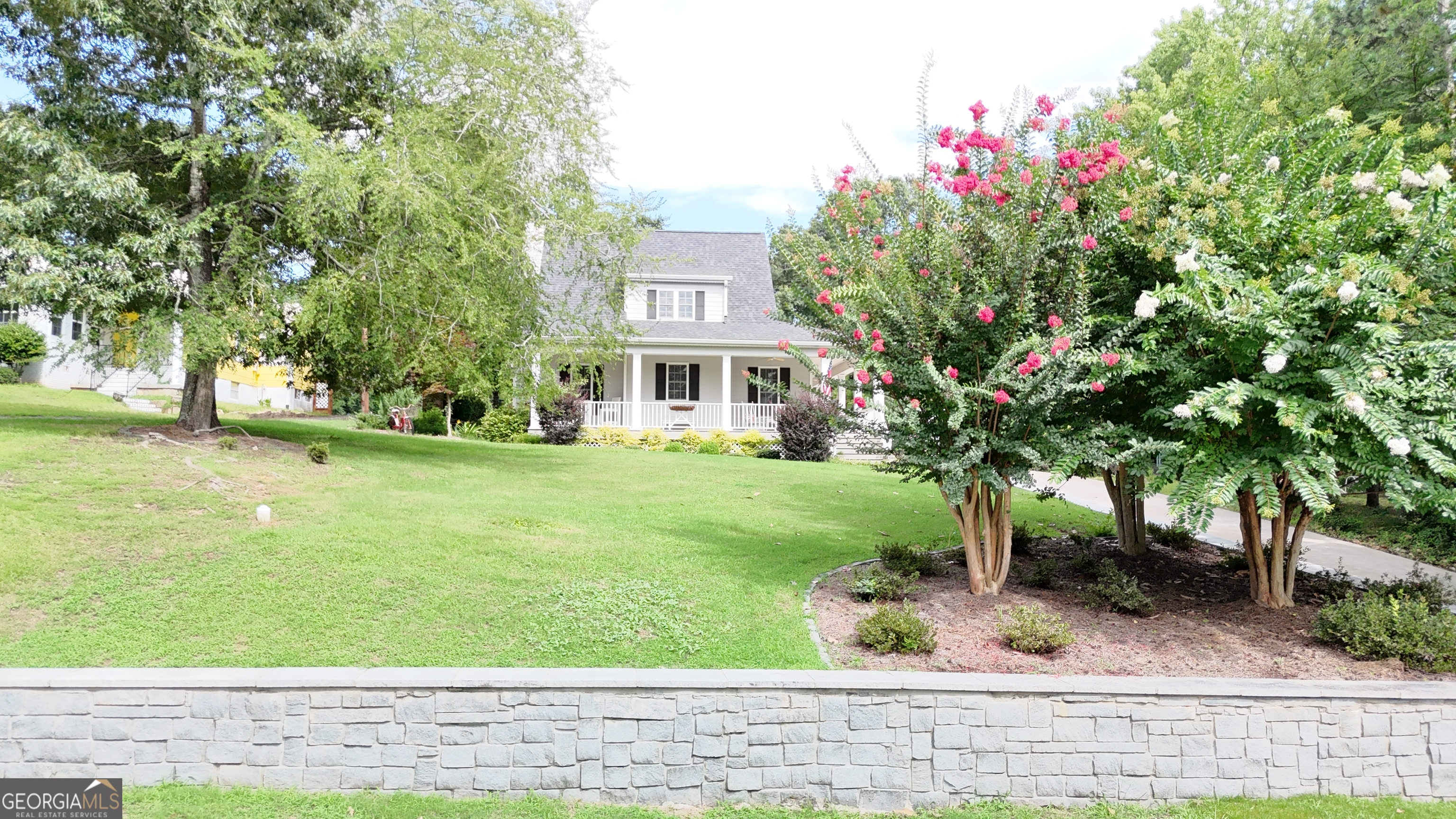 175 Springdale Road Property Photo 4