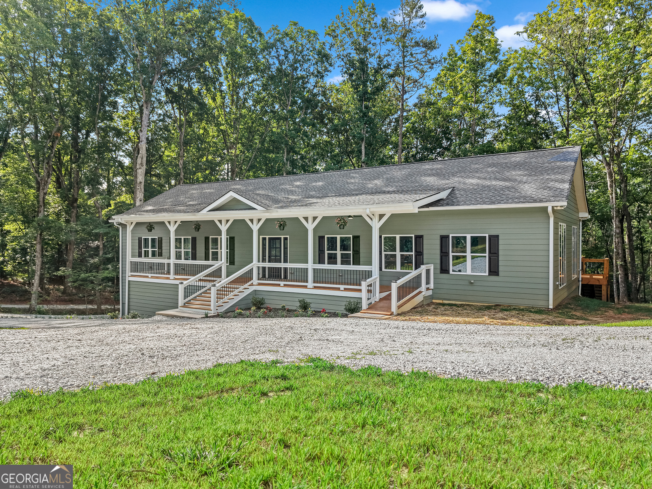 684 Mccrackin Road Property Photo 1