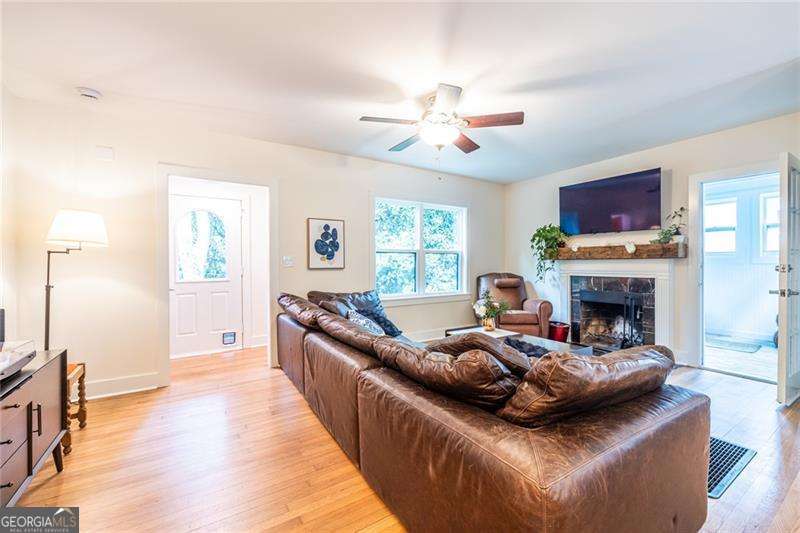 1464 Oldfield Road Property Photo 18