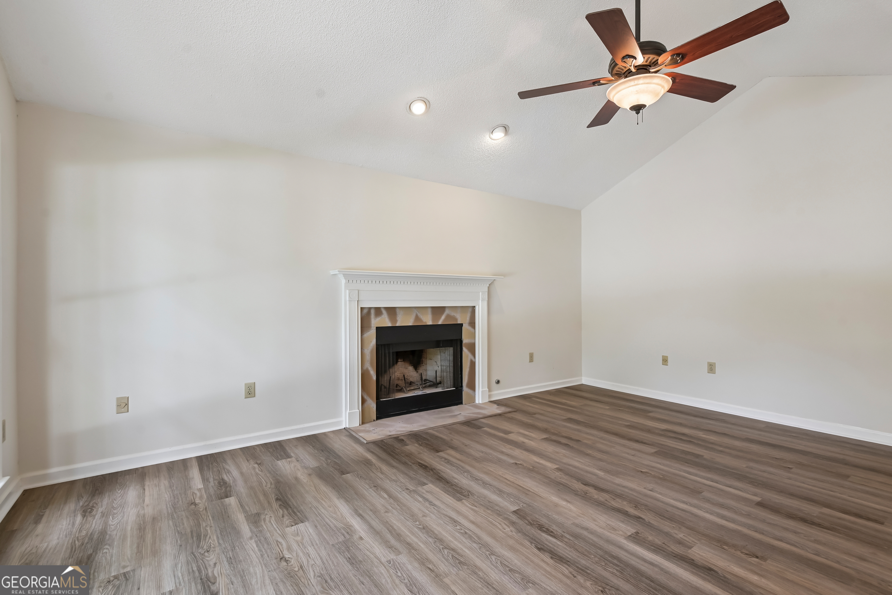 18 Misty Ridge Place Property Photo 3