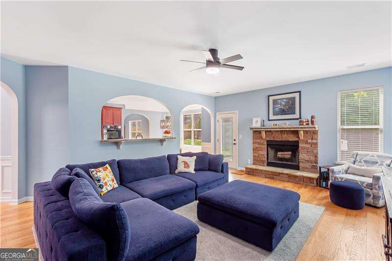4815 Roosevelt Circle Property Photo 8