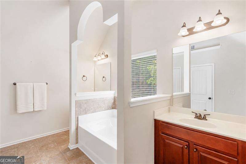 4815 Roosevelt Circle Property Photo 12