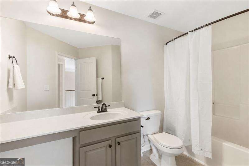 4815 Roosevelt Circle Property Photo 17