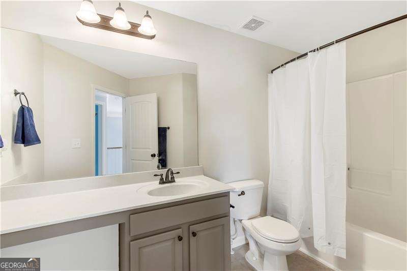 4815 Roosevelt Circle Property Photo 18