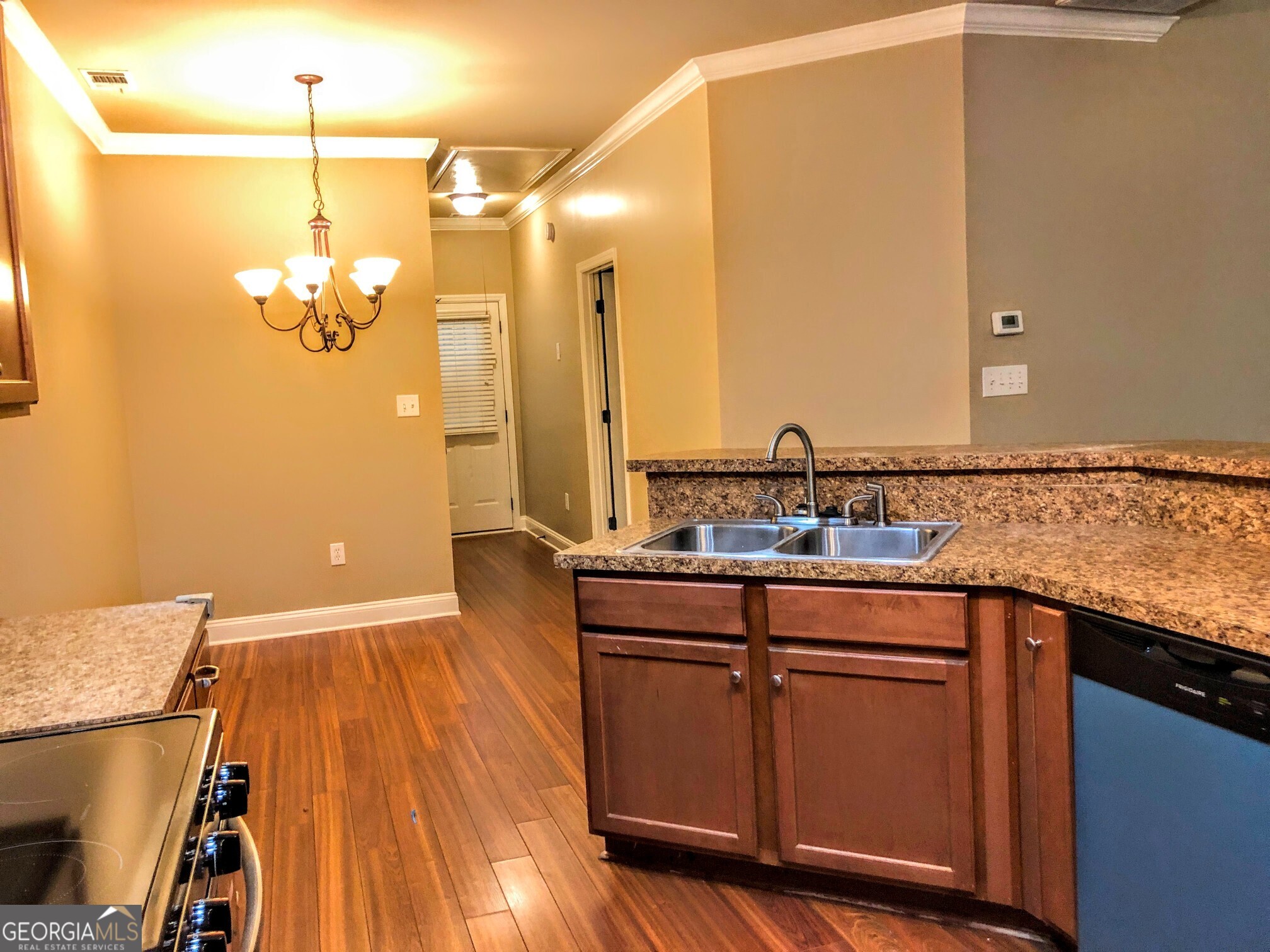 1121 Livingston Trail Property Photo 22