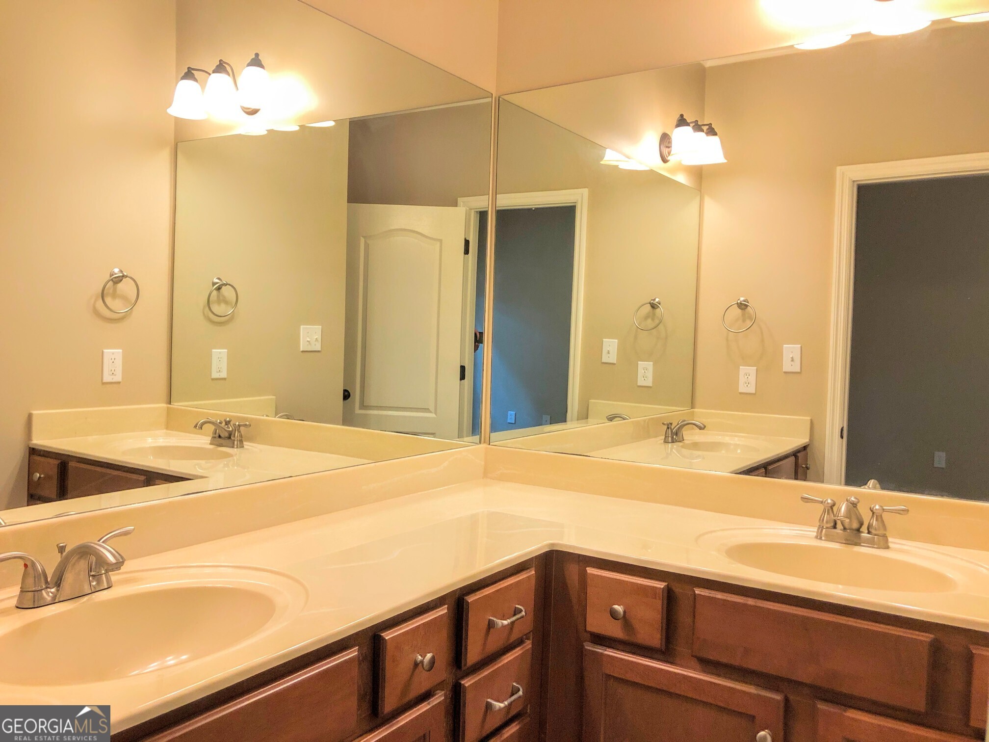 1121 Livingston Trail Property Photo 30