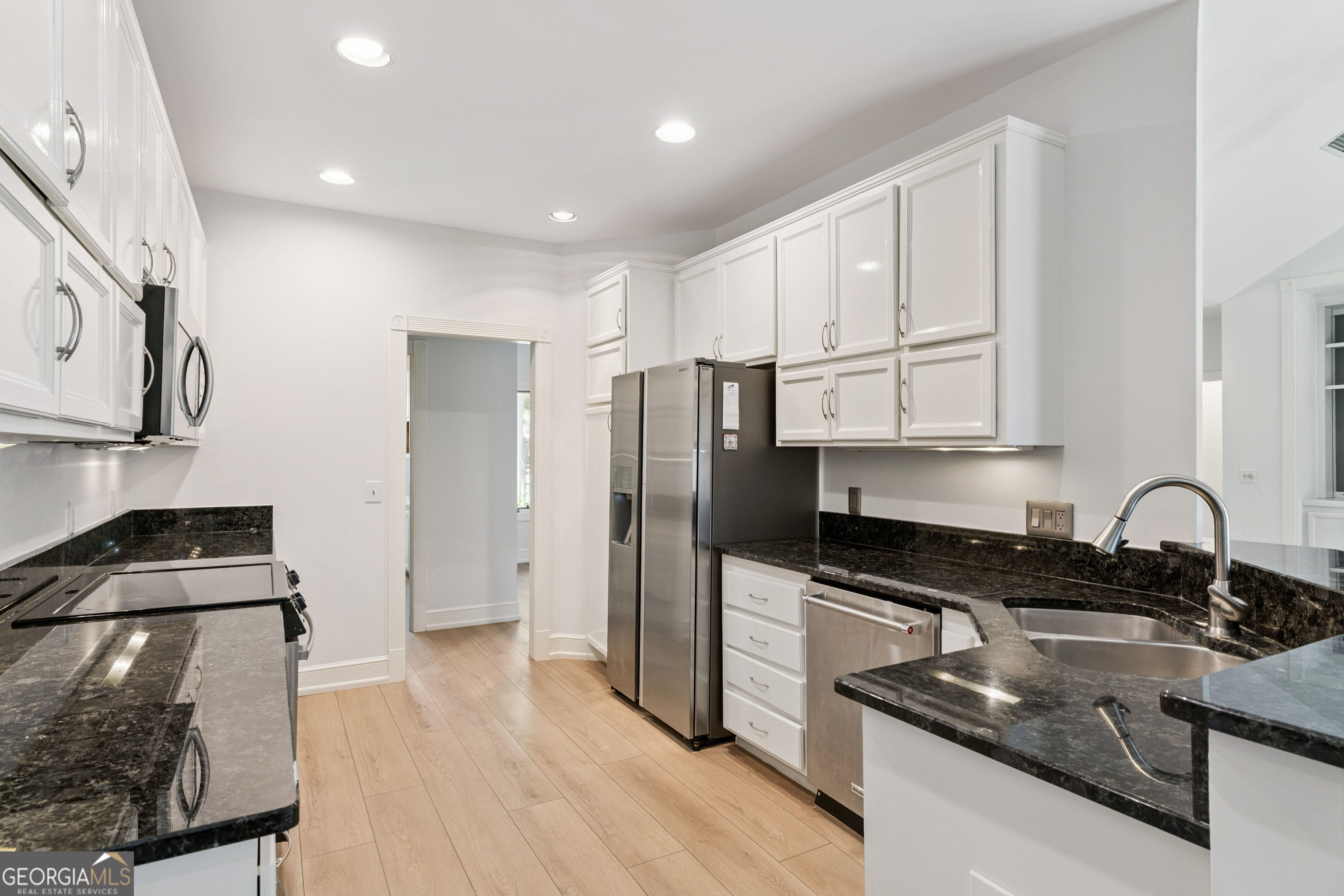 400 Vassar Point Drive Property Photo 19