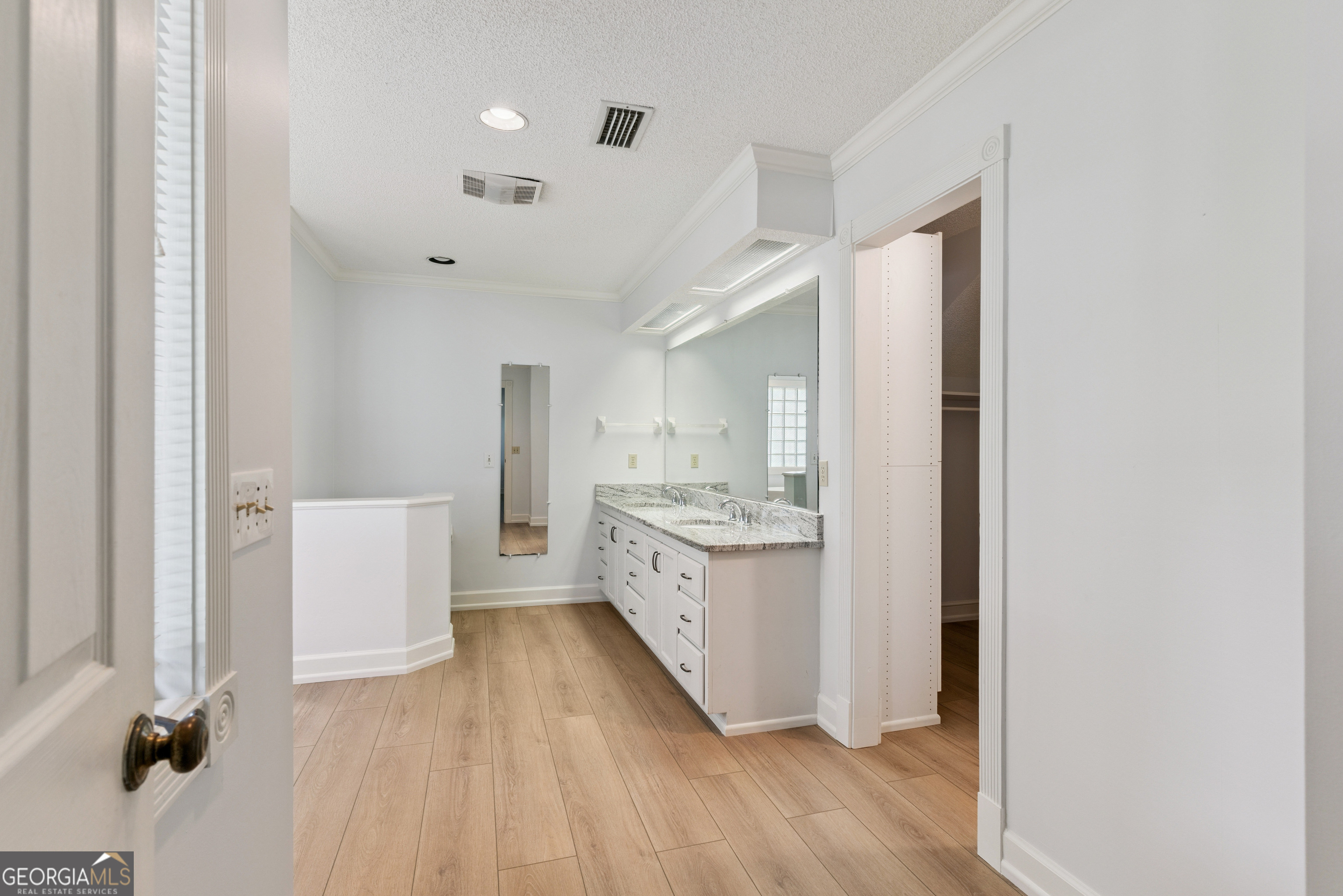 400 Vassar Point Drive Property Photo 42