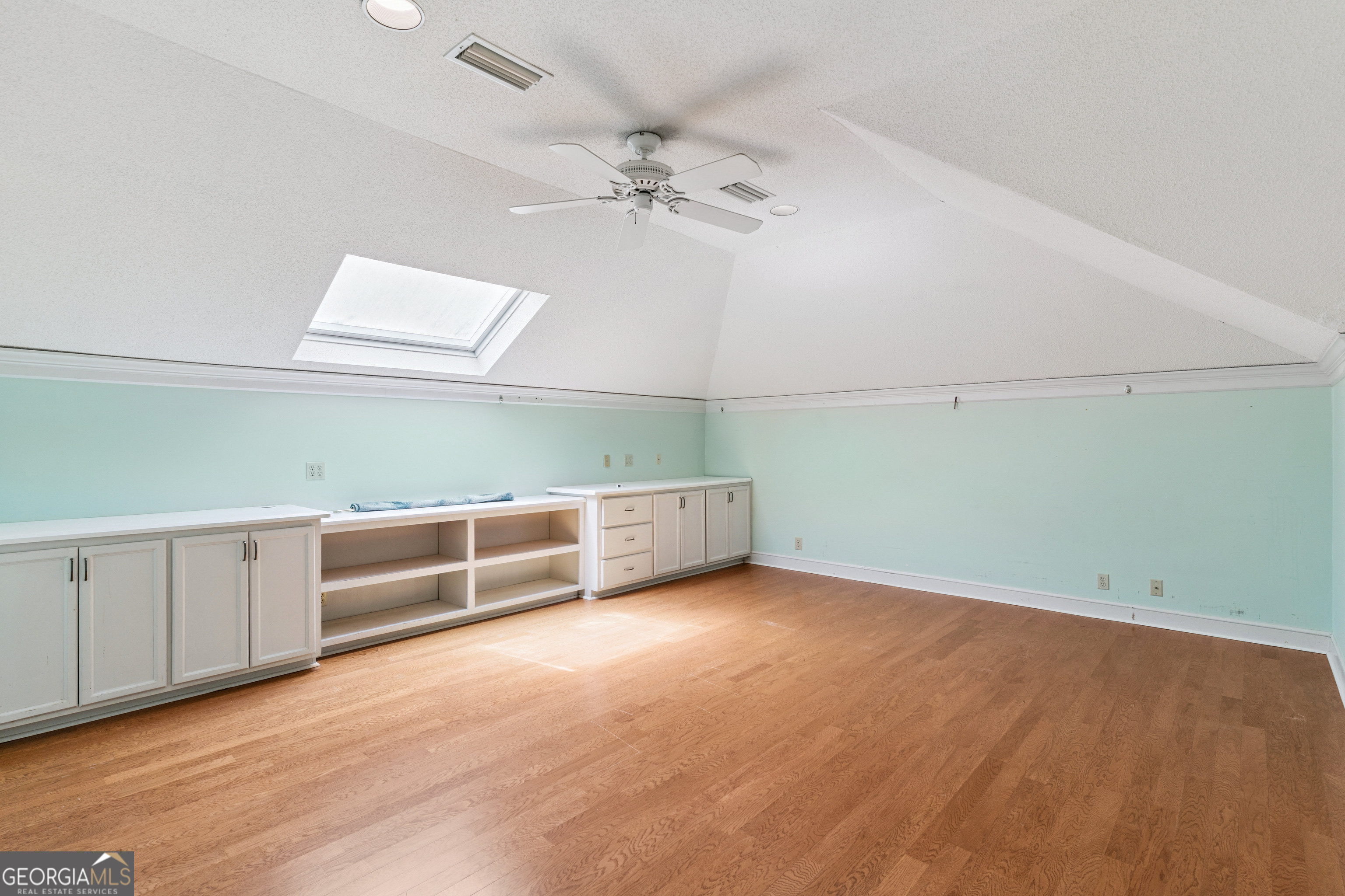 400 Vassar Point Drive Property Photo 47