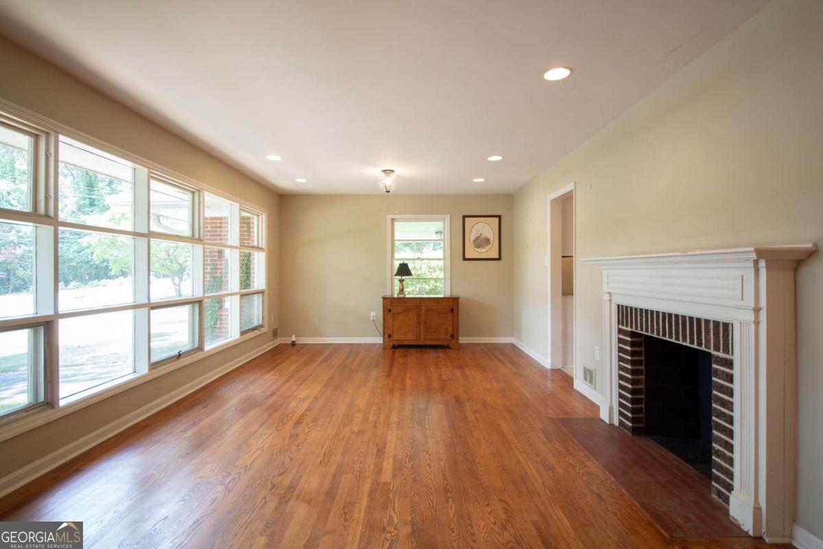 325 Fortson Drive Property Photo 6