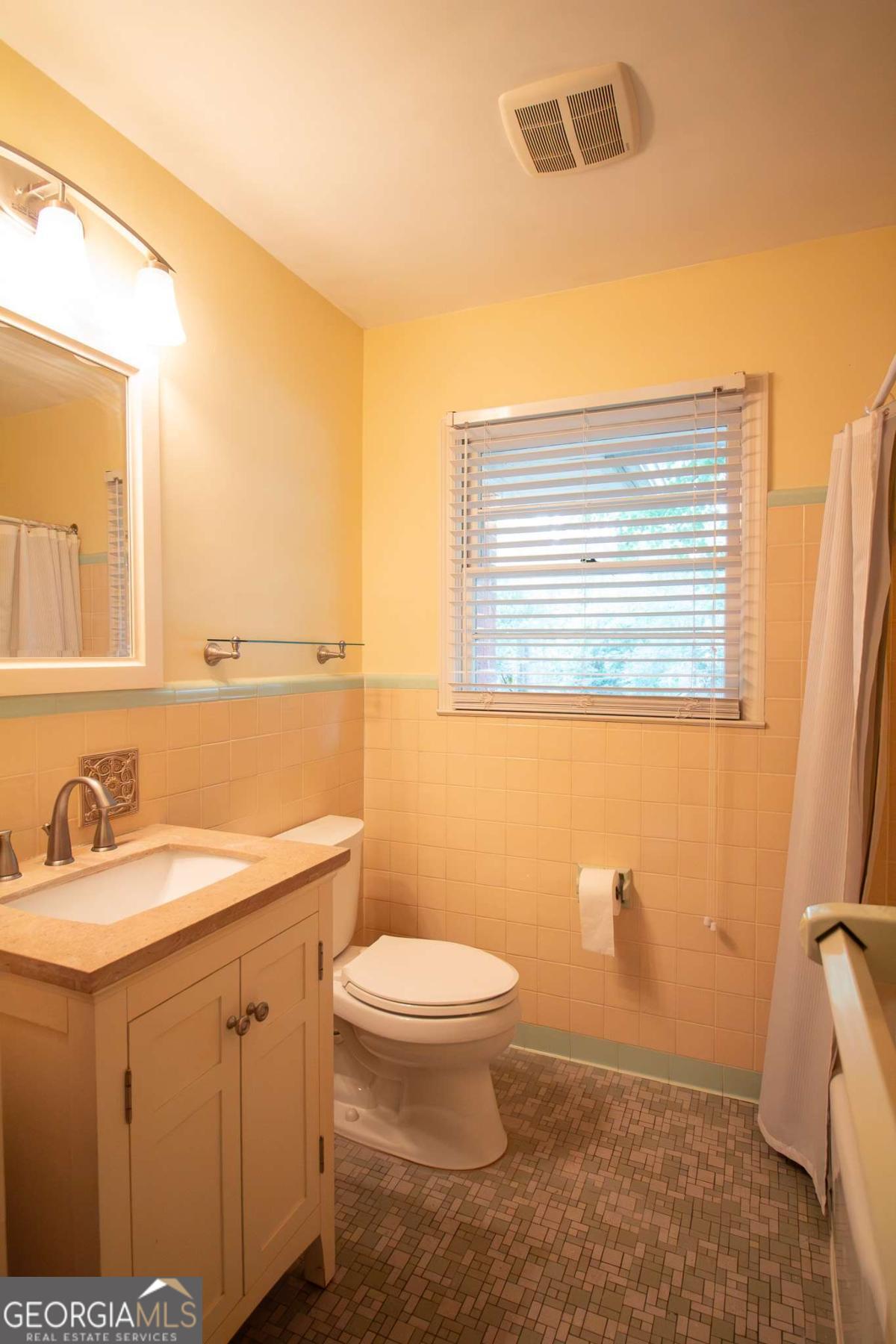 325 Fortson Drive Property Photo 17