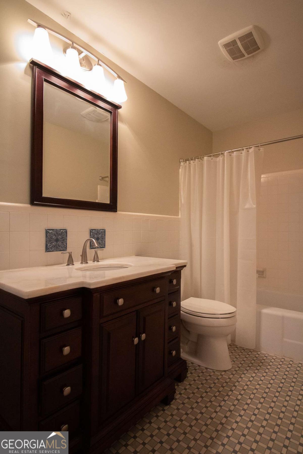 325 Fortson Drive Property Photo 28