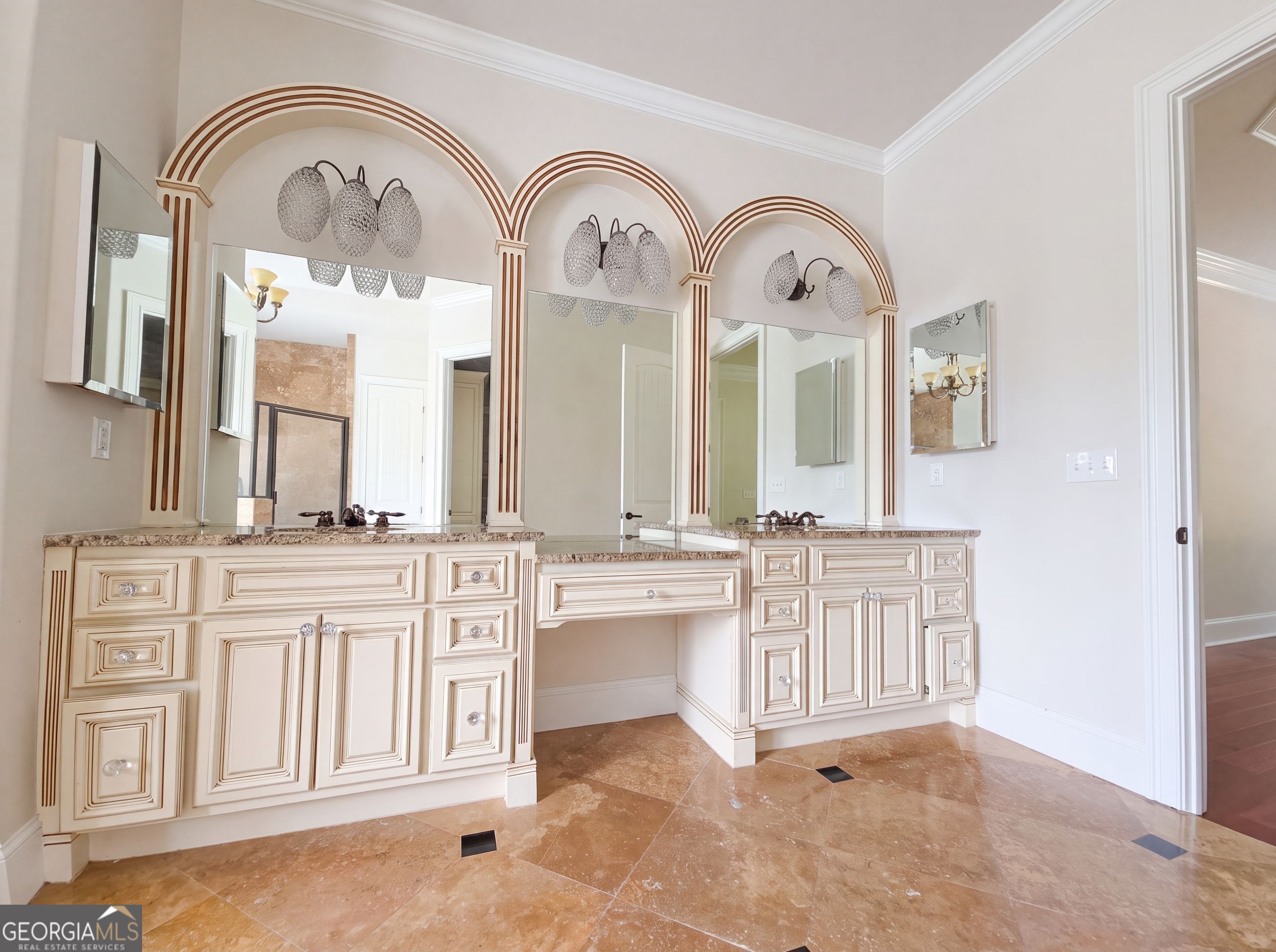 2711 Wildflower Way Property Photo 16
