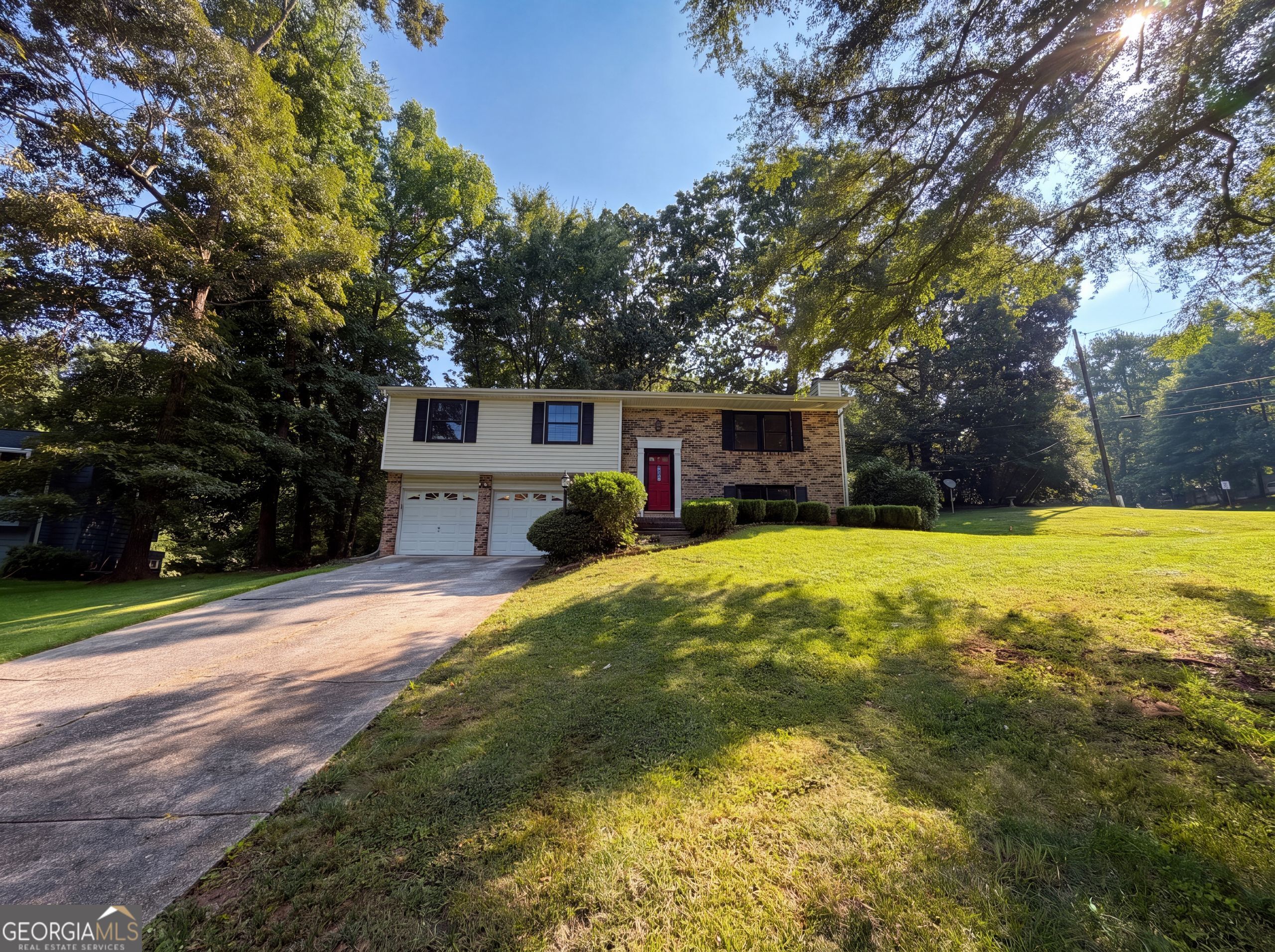 1346 Fairfield Drive SW Property Photo 1