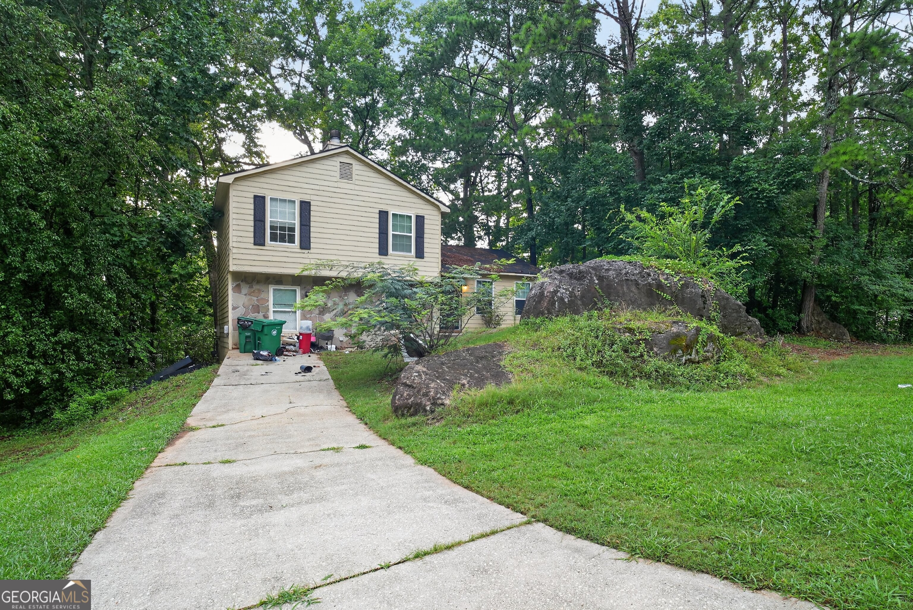 3040 Orbit Circle Property Photo 4