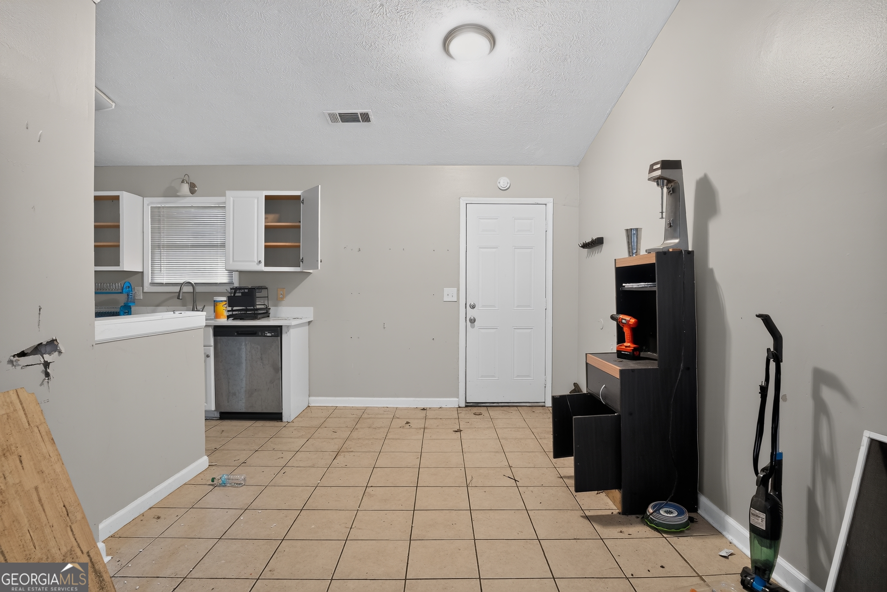3040 Orbit Circle Property Photo 7