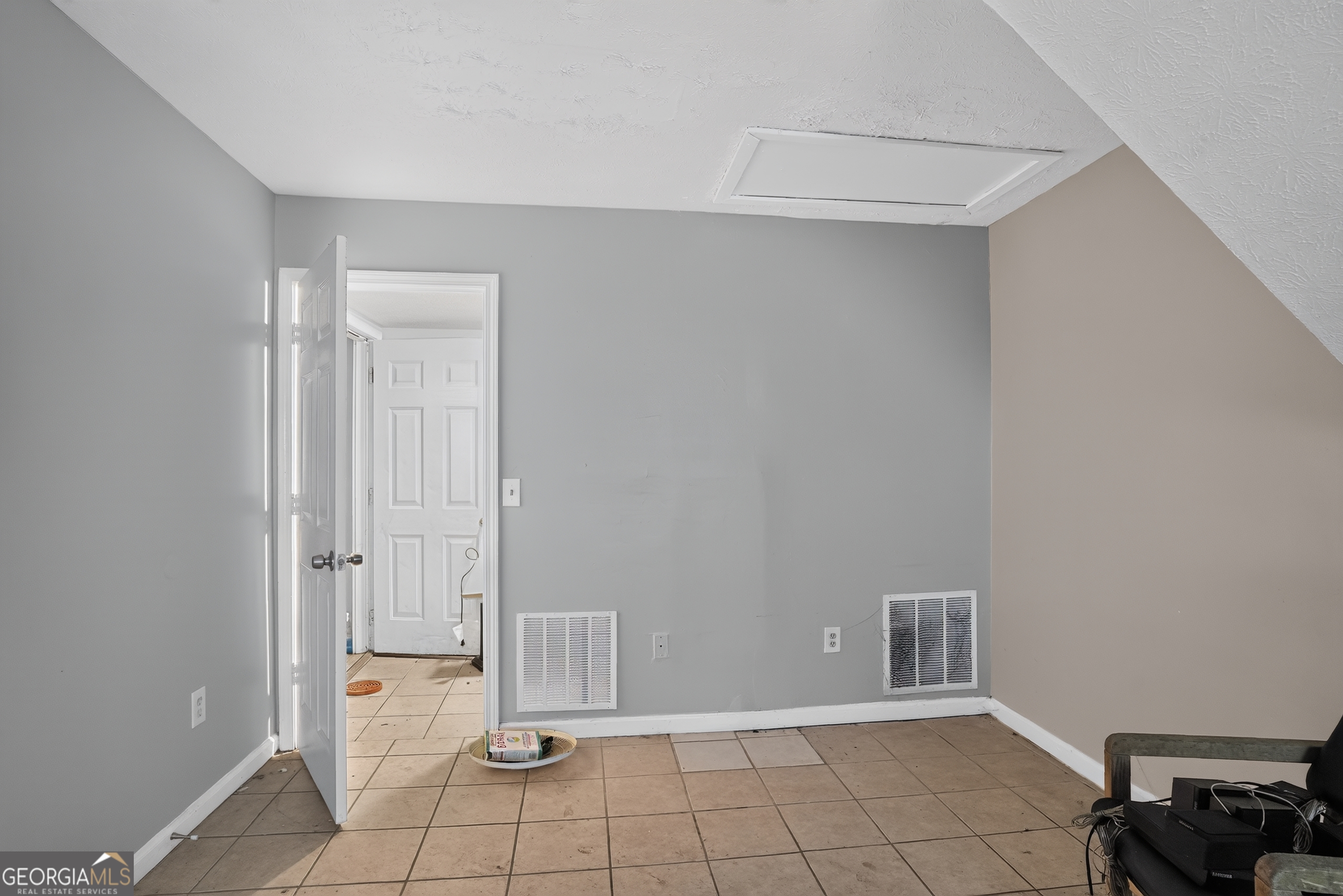 3040 Orbit Circle Property Photo 28