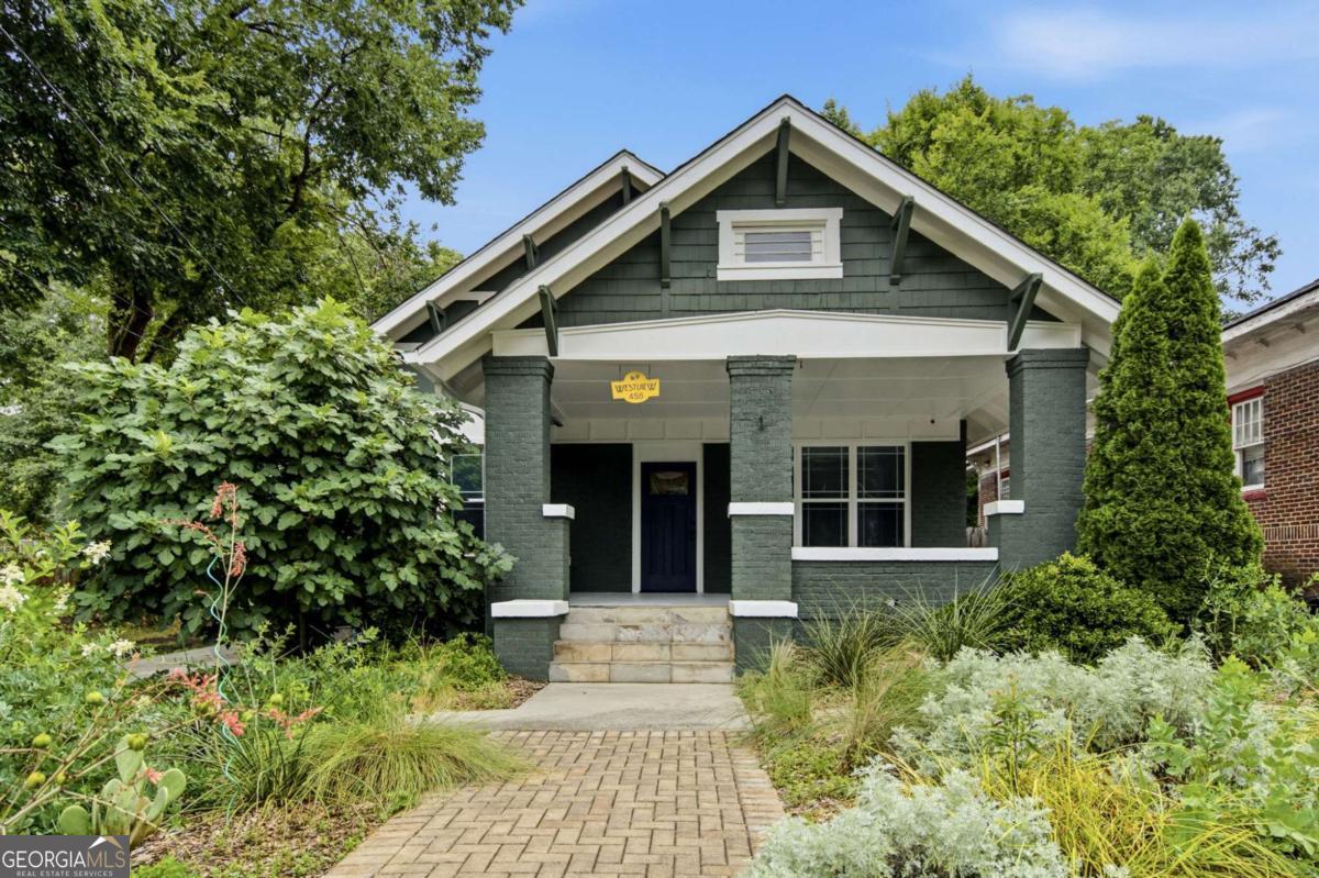 458 W Ontario Avenue SW Property Photo 1