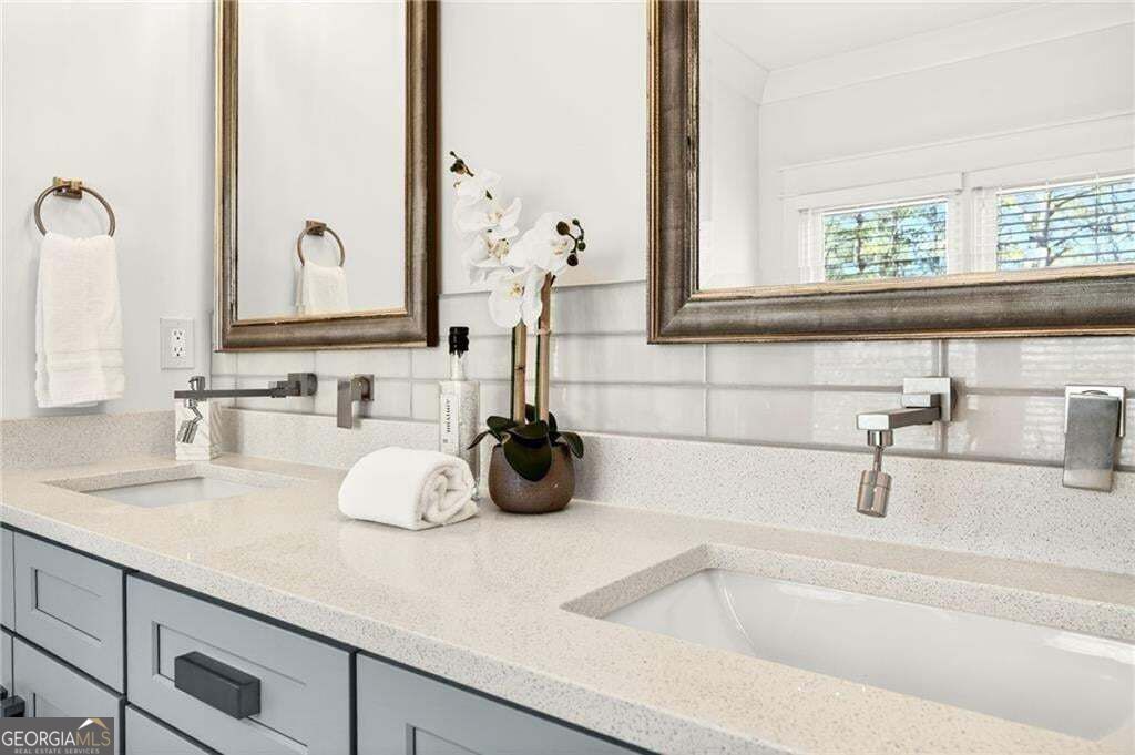 5989 Kenn Manor Way Property Photo 23