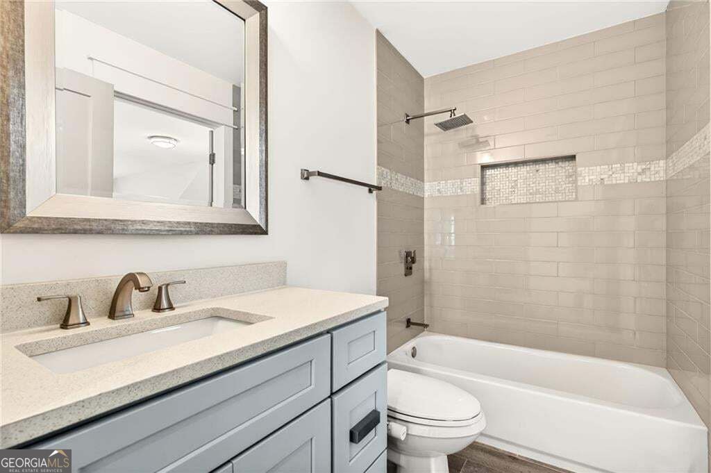 5989 Kenn Manor Way Property Photo 27