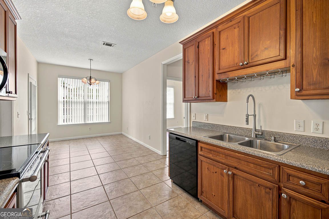 148 Drayton Circle Property Photo 8
