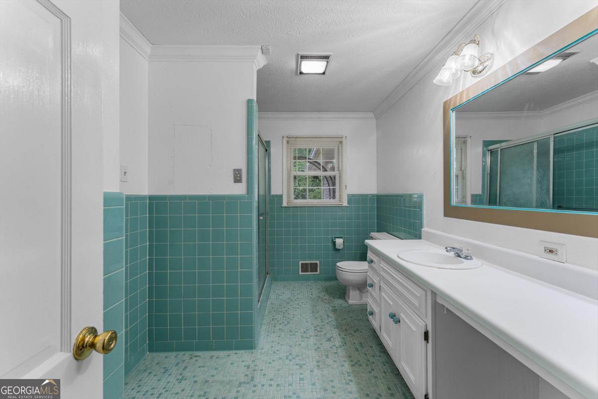 459 Prince Avenue Property Photo 44