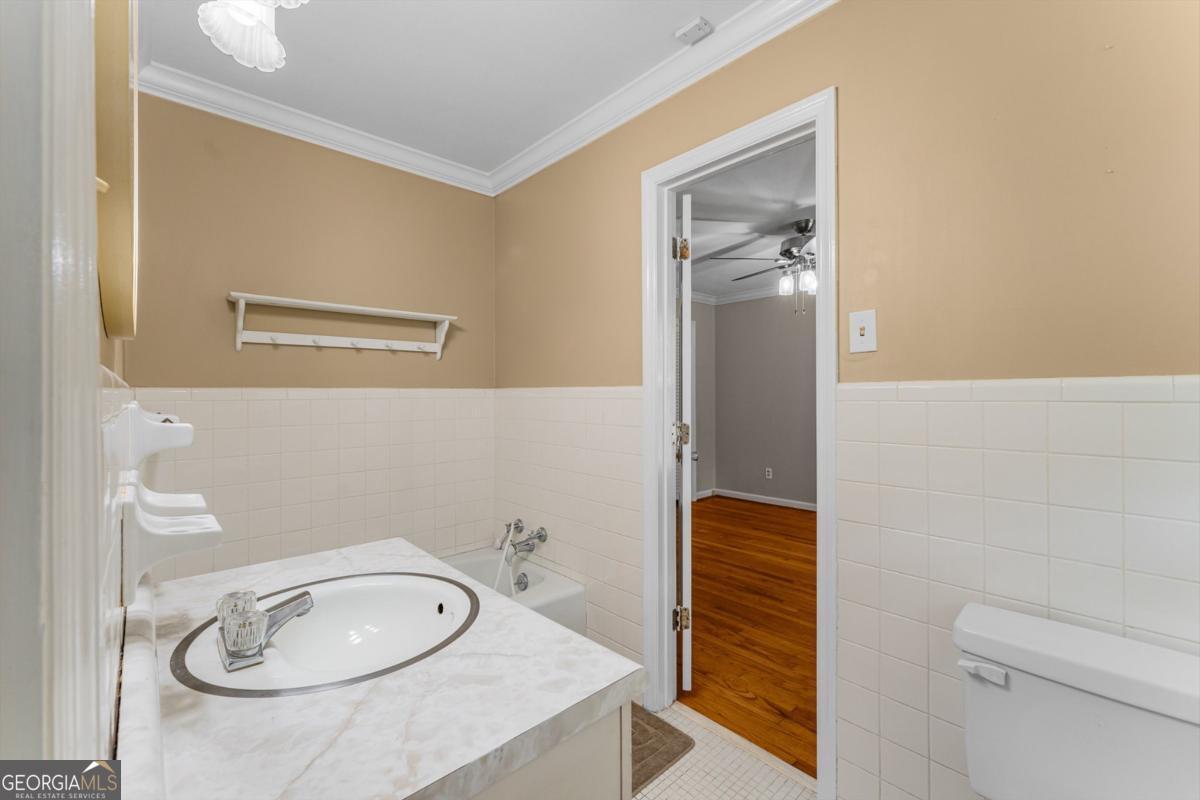 459 Prince Avenue Property Photo 50