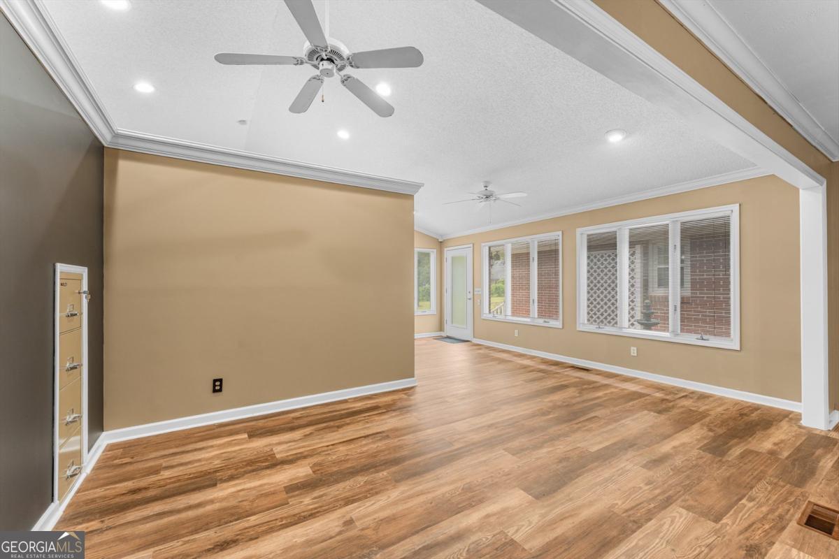 459 Prince Avenue Property Photo 55
