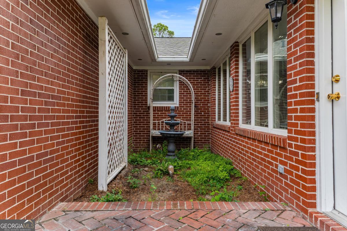 459 Prince Avenue Property Photo 77