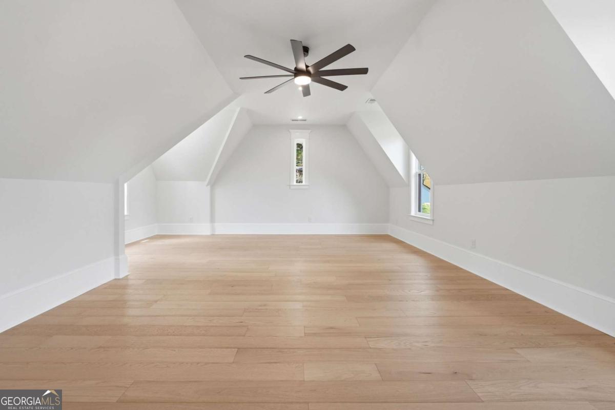 1361 Warren Avenue Property Photo 35