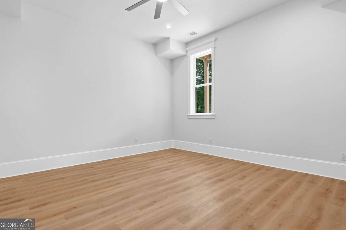 1361 Warren Avenue Property Photo 41
