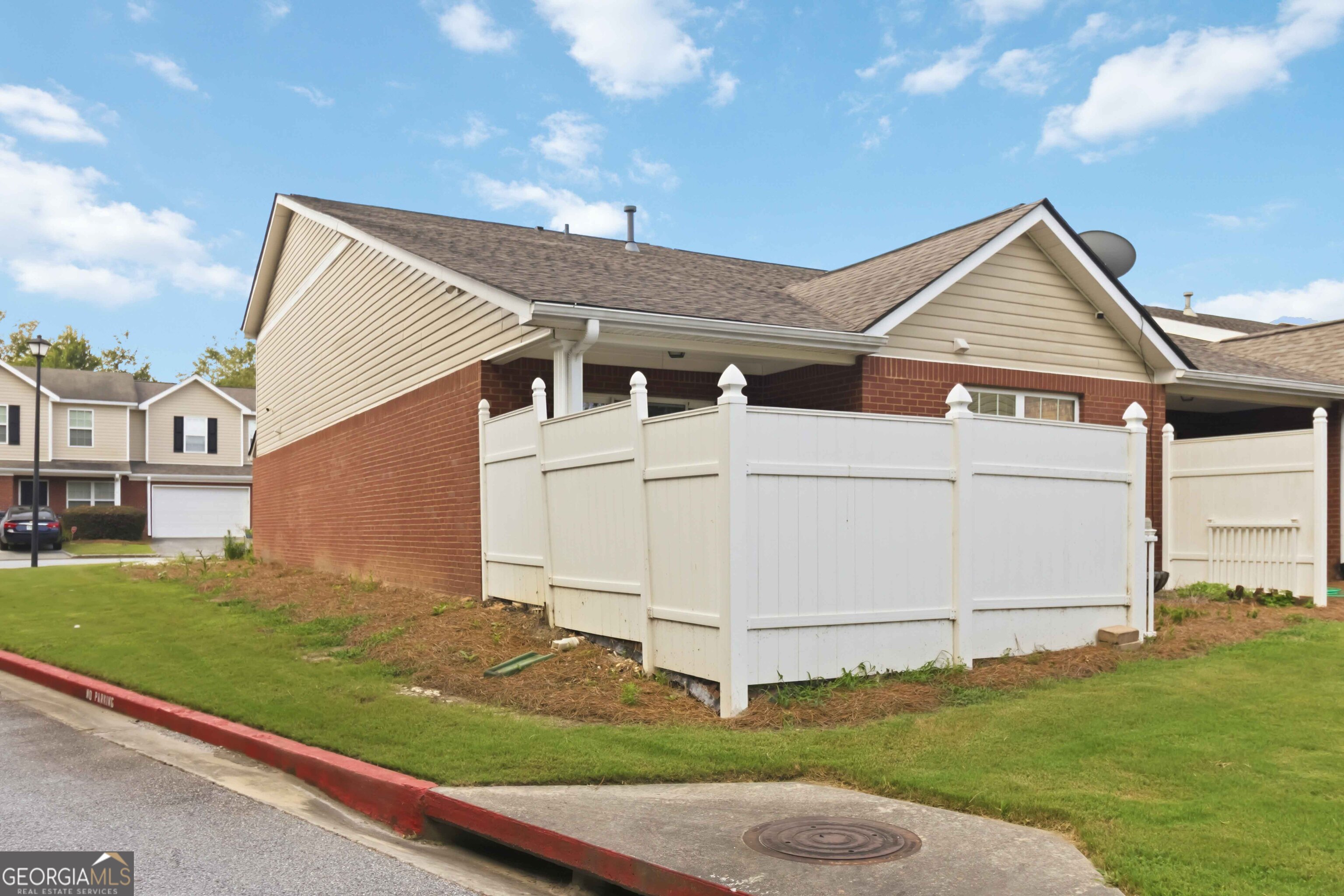 342 Tara Commons Circle Property Photo 27